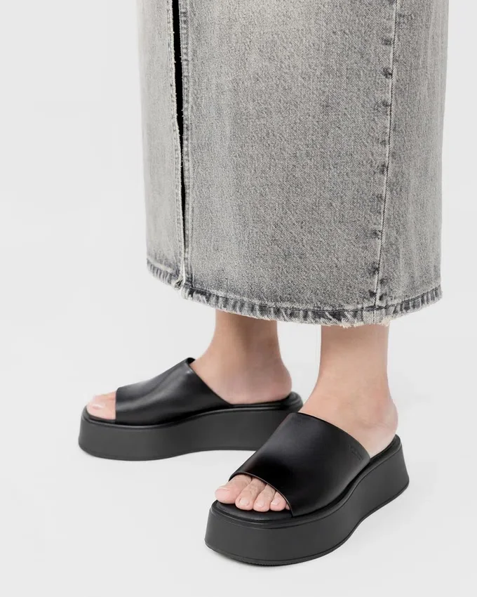 Courtney-sandaler