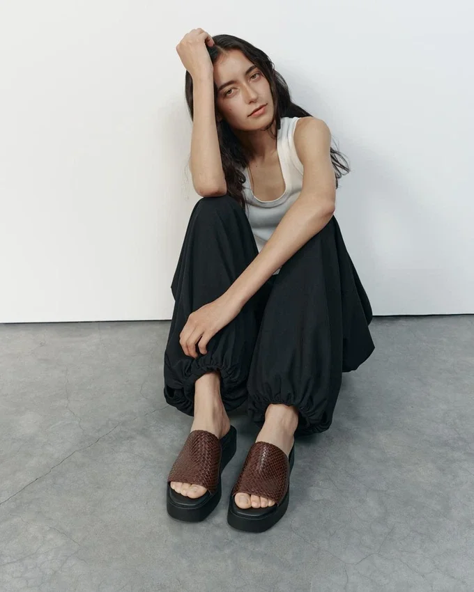 Danya-sandaler