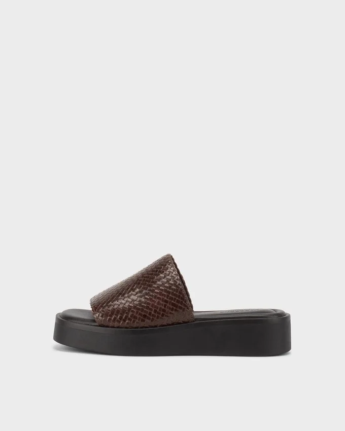 Danya-sandaler