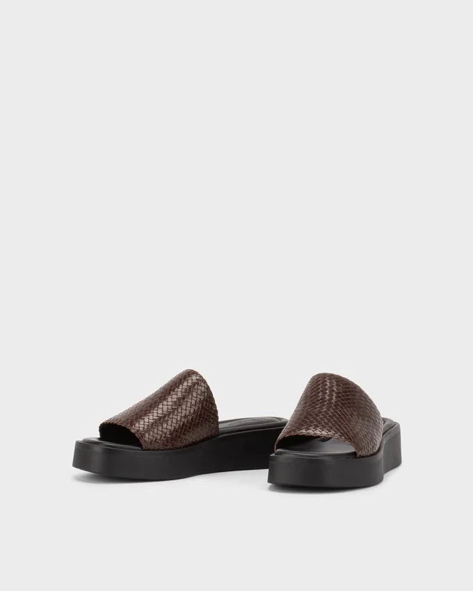 Danya-sandaler