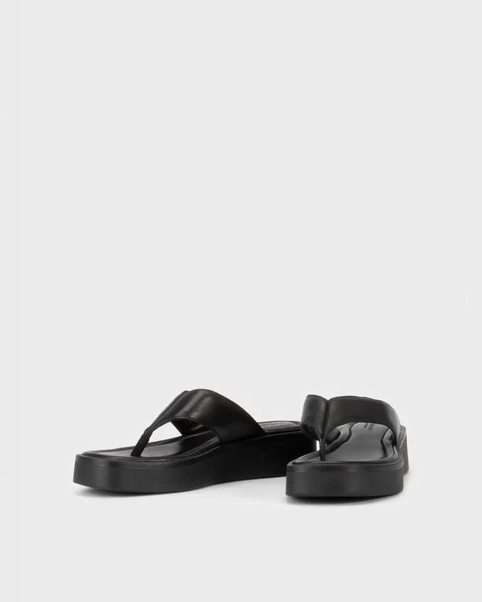 Danya-sandaler