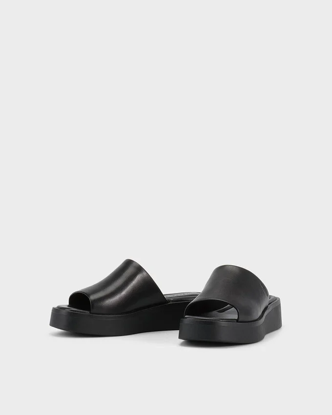 Danya-sandaler