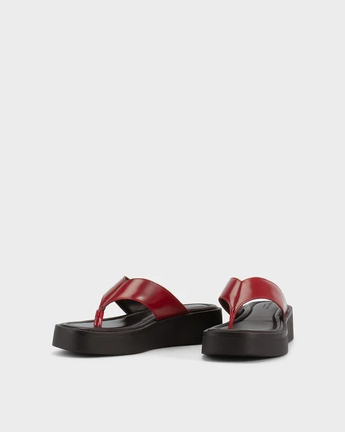 Danya-sandaler