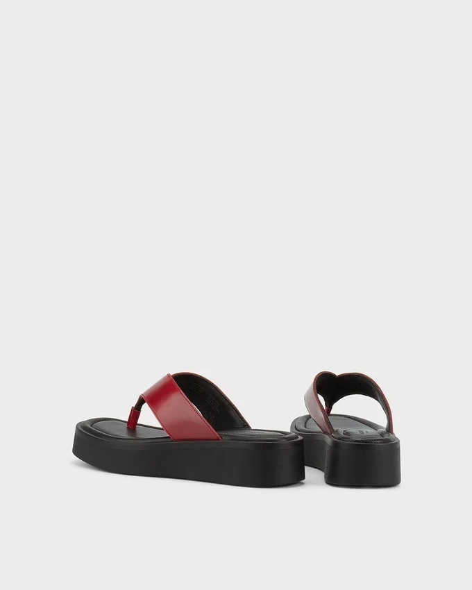 Danya-sandaler