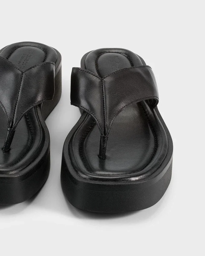 Danya-sandaler