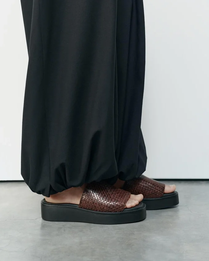Danya-sandaler