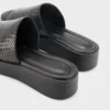 Danya-sandaler
