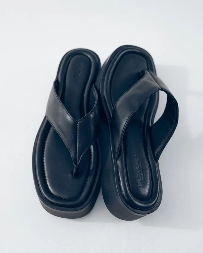 Danya-sandaler