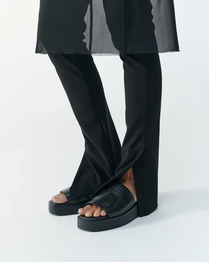 Danya-sandaler