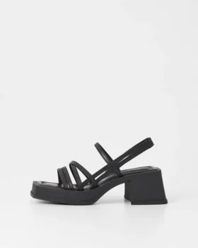 Hennie-høyhælte sandaler