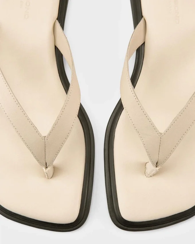 Izzy-sandaler